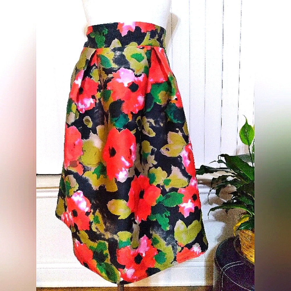 💲IT'S A SALE!! Floral Women's Skirt💲